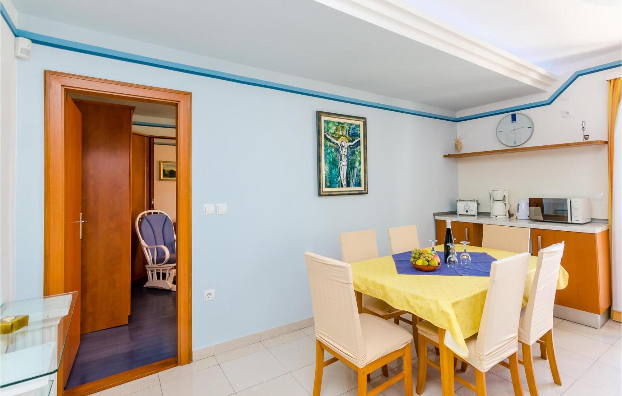 Gorgeous Apartment In Slano With Kitchen Ngoại thất bức ảnh