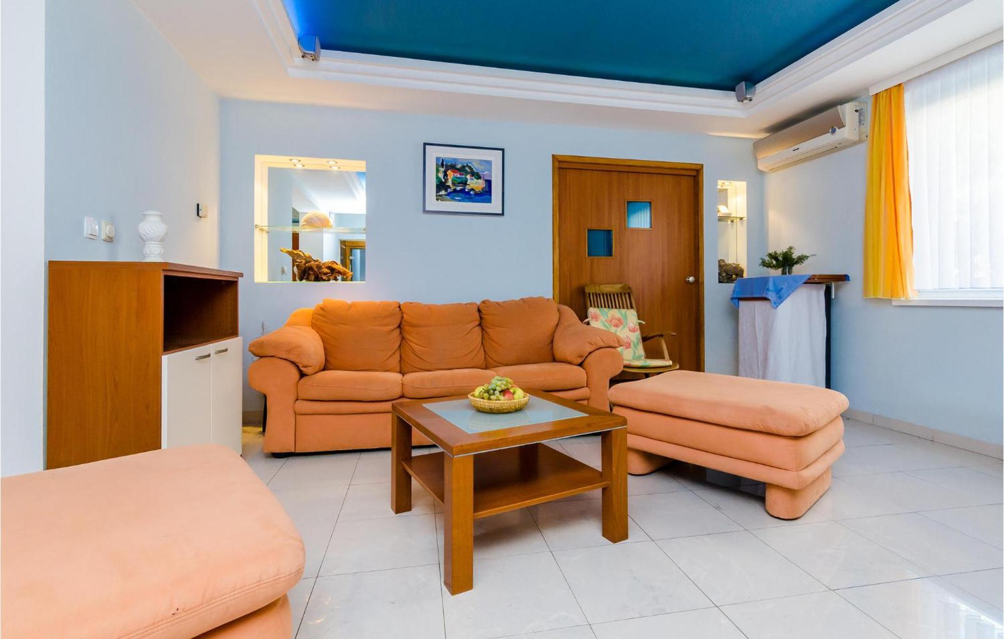Gorgeous Apartment In Slano With Kitchen Ngoại thất bức ảnh