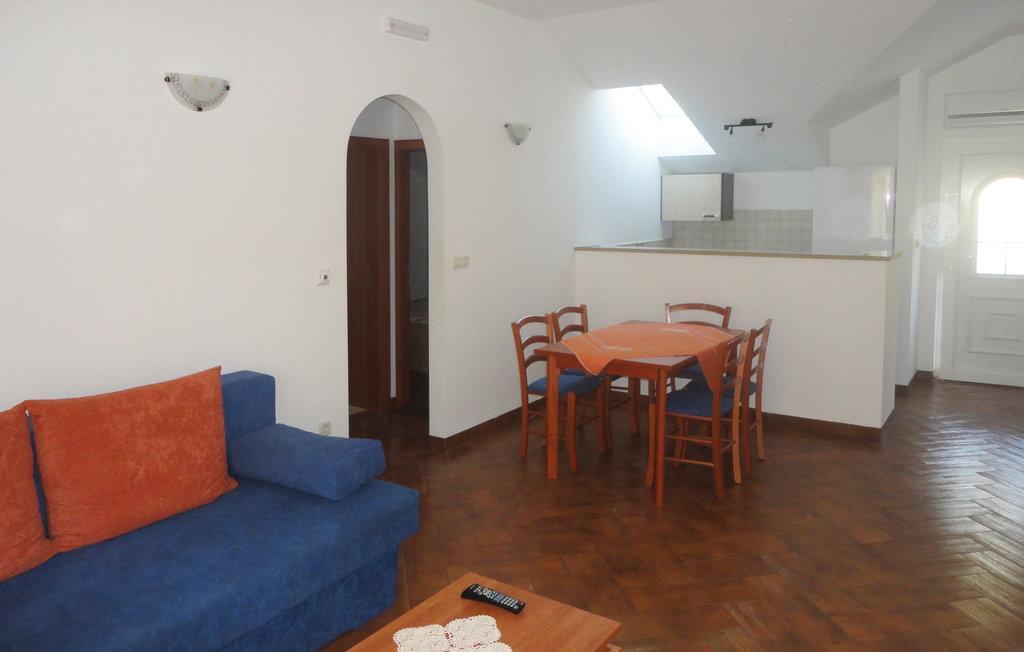 Gorgeous Apartment In Slano With Kitchen Ngoại thất bức ảnh