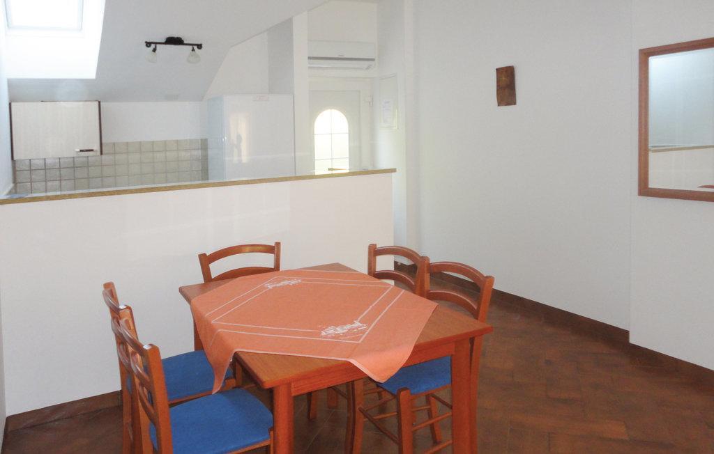 Gorgeous Apartment In Slano With Kitchen Ngoại thất bức ảnh